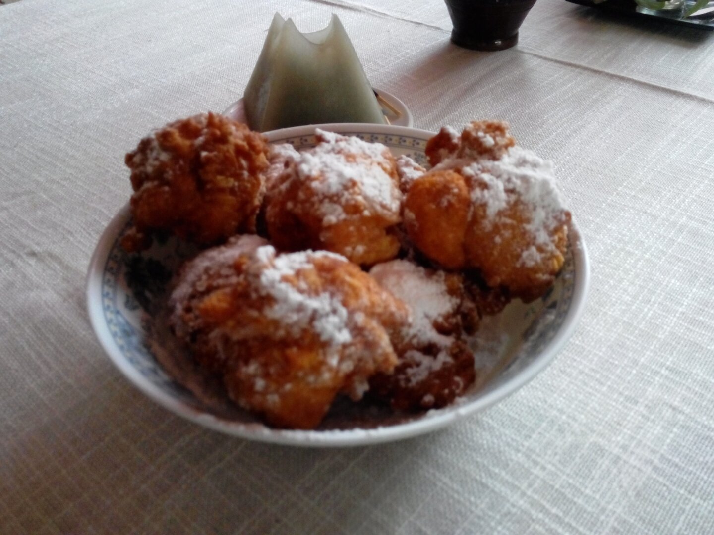 Tízperces bögrés pillefánk