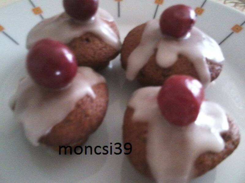 Csokoládés-meggyes muffin