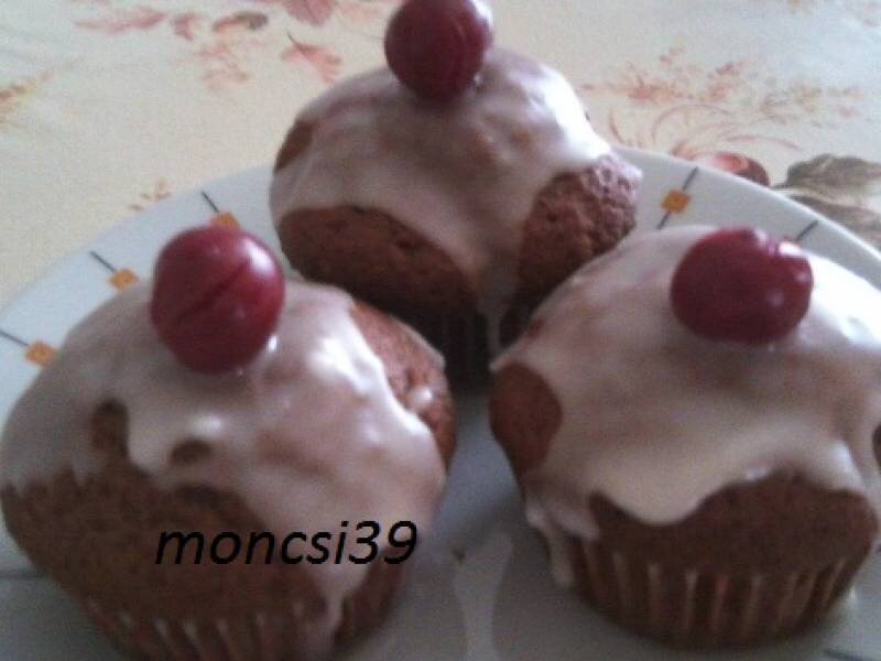 Csokoládés-meggyes muffin
