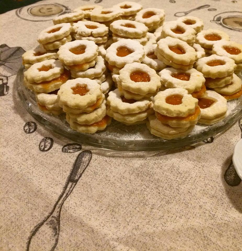 Karácsonyi hangulatot megidéző linzer