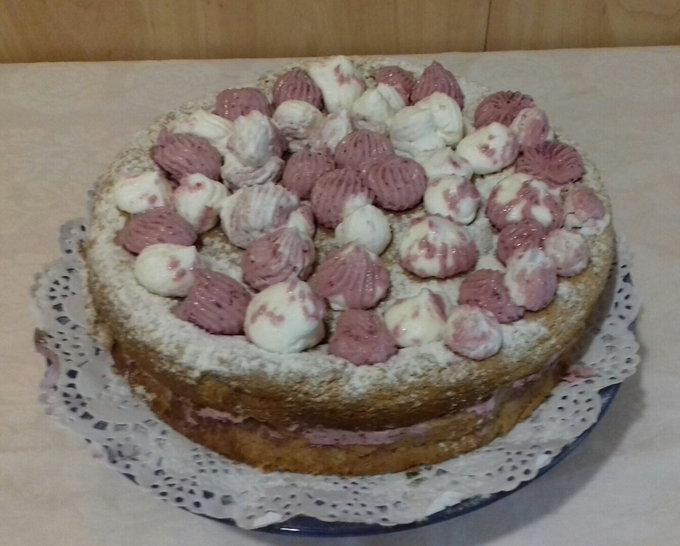 Fekete áfonyás mascarone krémes torta 