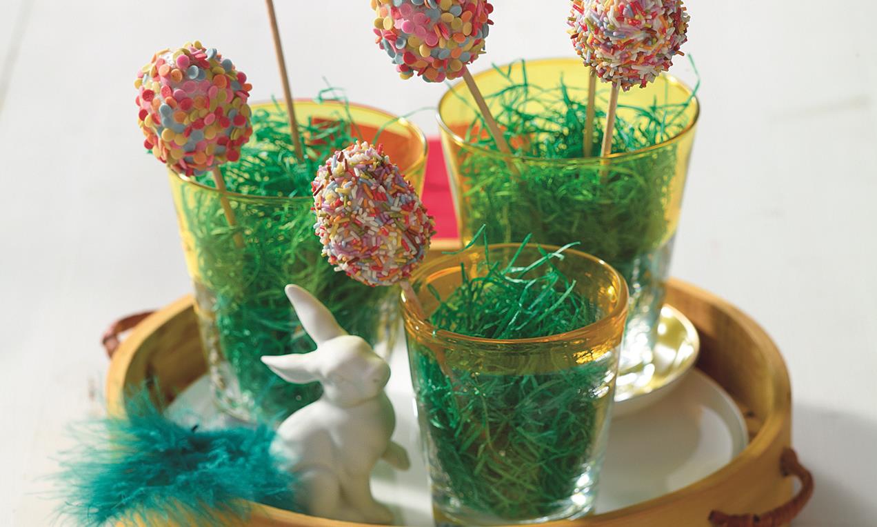 A Színes sütinyalóka kreatív húsvéti finomság gyerekeknek.
