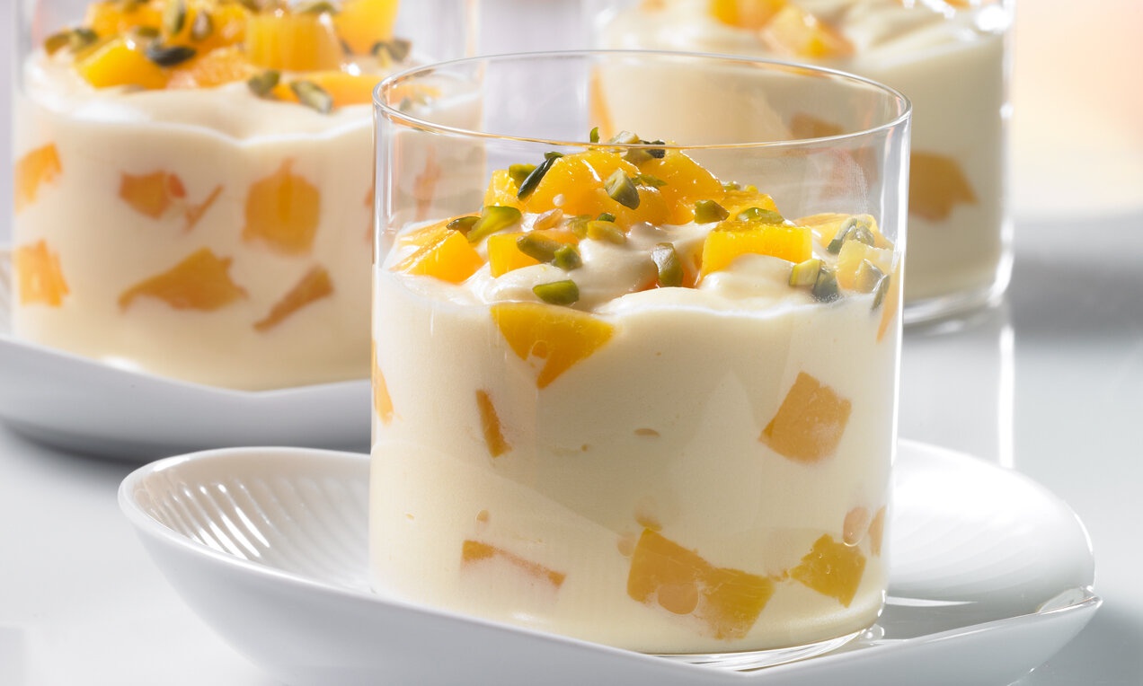 A Őszibarackos pohárdesszert a nyár egyik legfinomabb gyümölcsét kombinálja a vanília ízvilágával.
