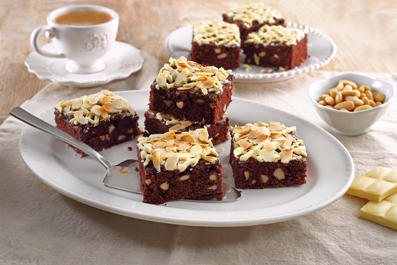 Mandulás-fehér csokoládés brownie
