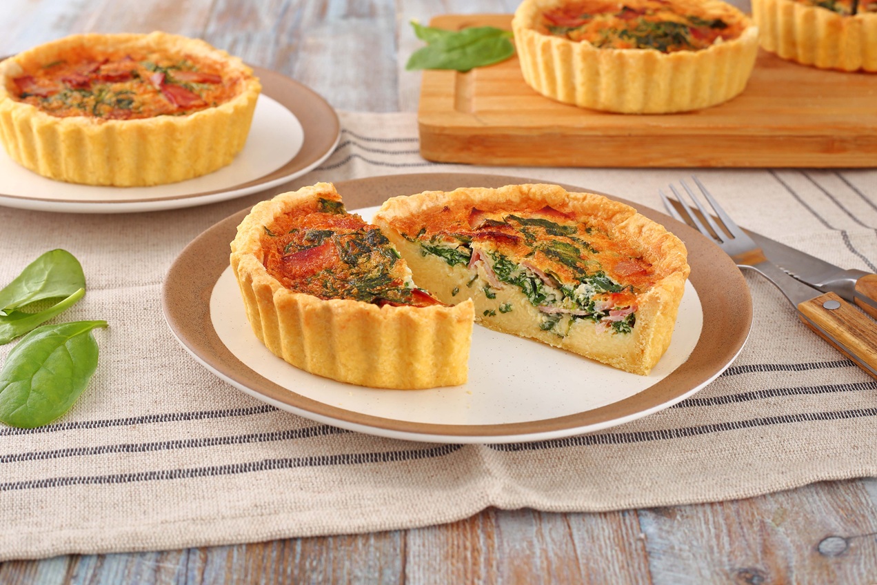 Sonkás-spenótos mini quiche Airfryerben
