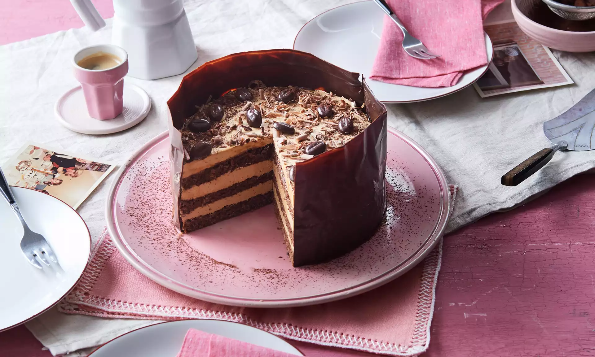 Kávés-vajkrém torta