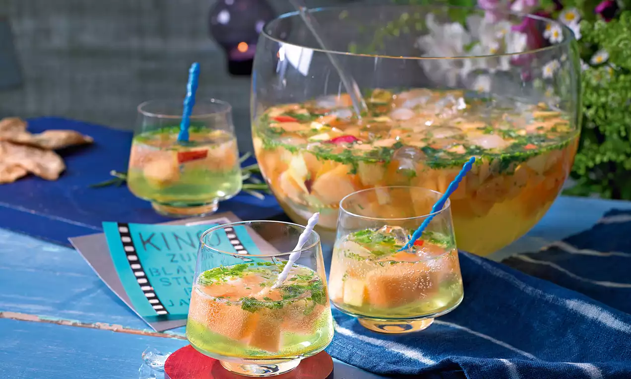 Gin-bazsalikom-dinnye puncs
