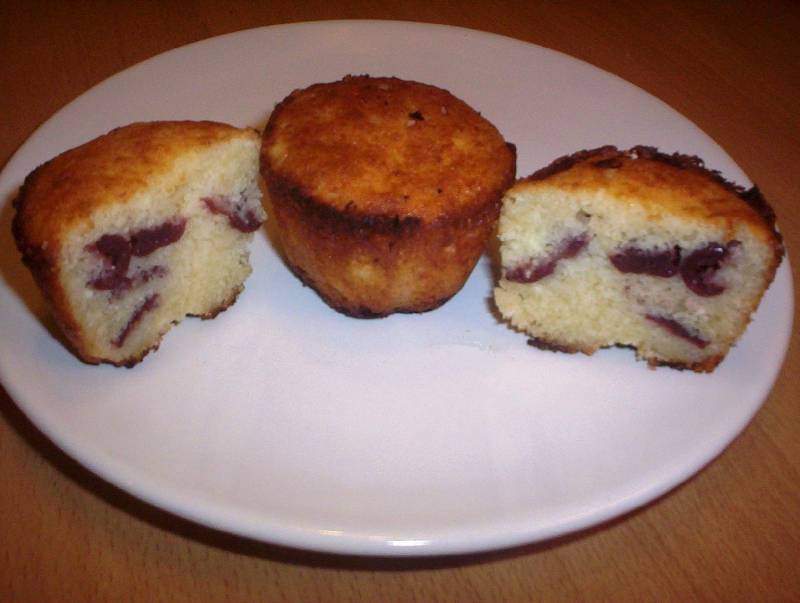 Túrós, mazsolás muffin