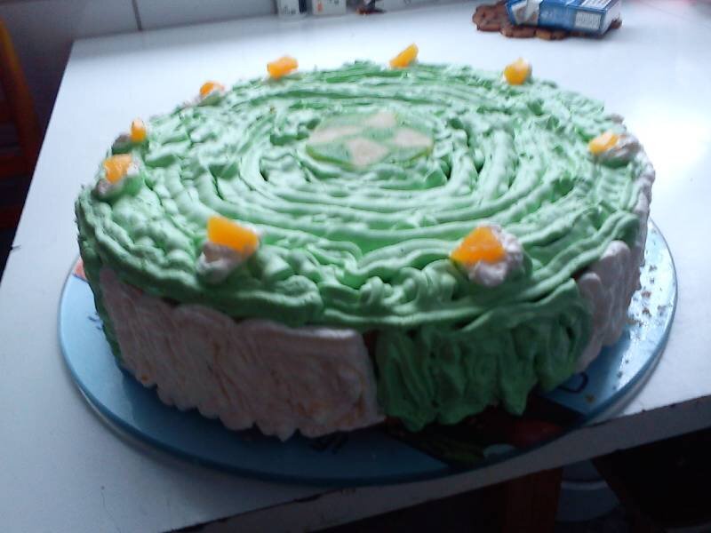 Oroszkrém torta barackkal