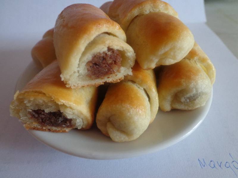 Mascarponés diós kifli gyümölcscukorral