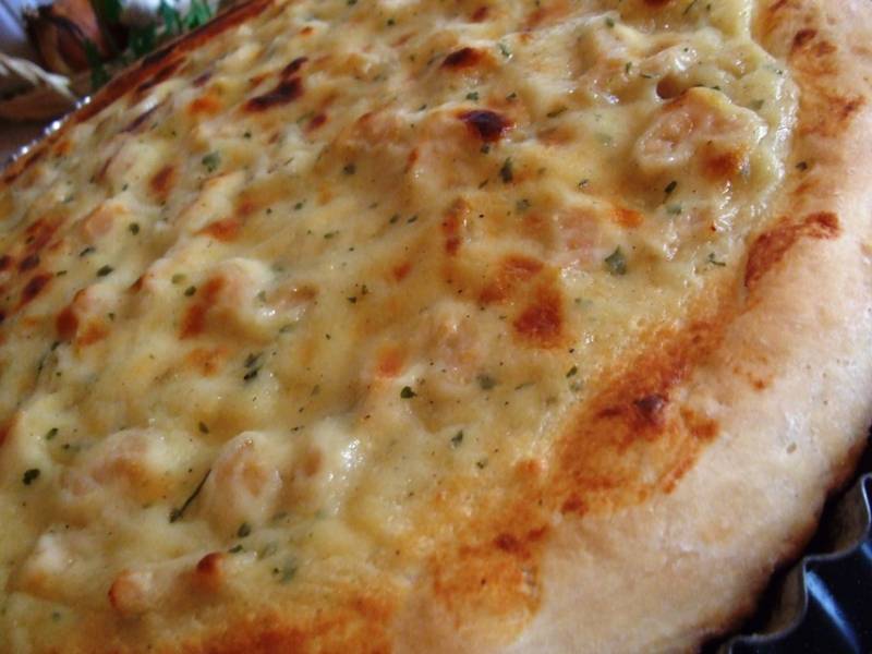 Csirkés pizza sajtszószos alappal