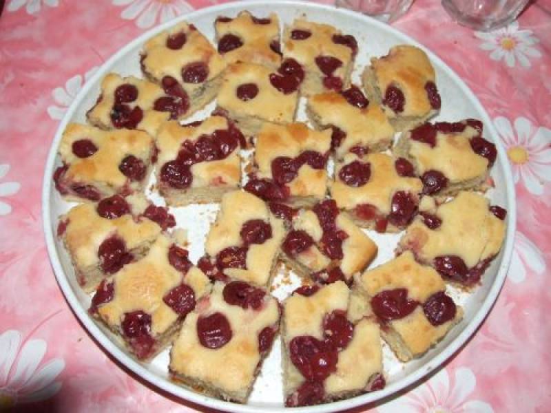 Joghurtos meggyes