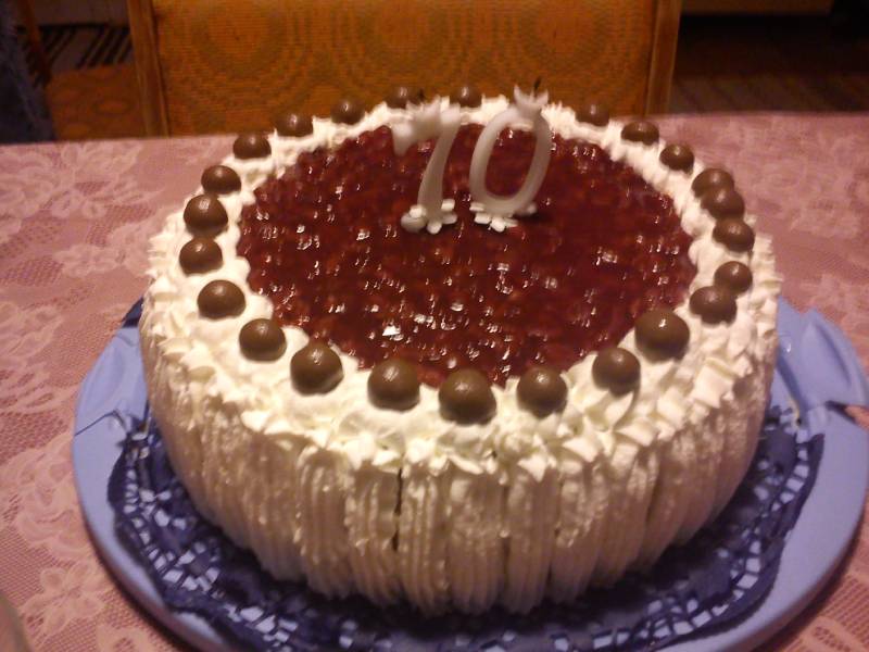 Vaníliás-meggyes-csokis torta