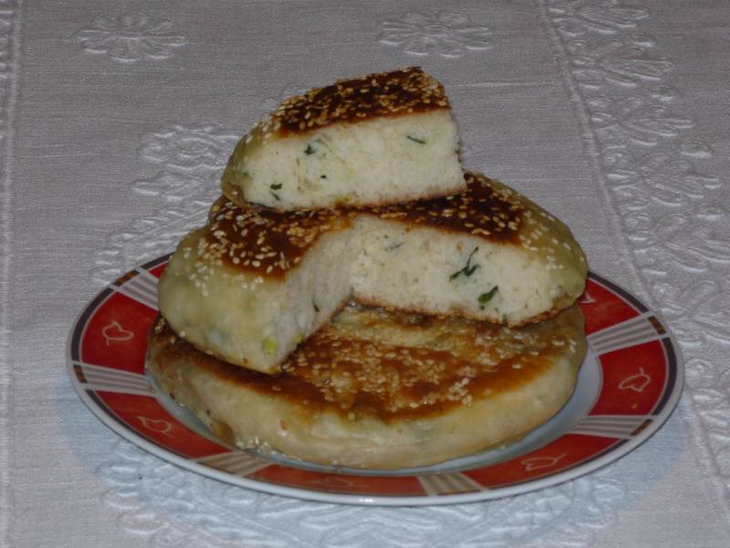 Zöldhagymás kínai  kenyérke