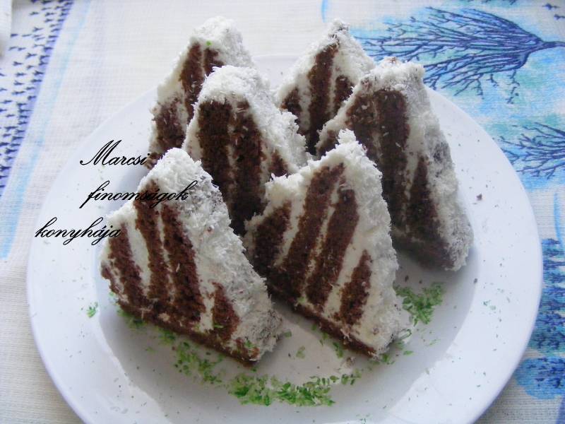 Kókuszos piramis