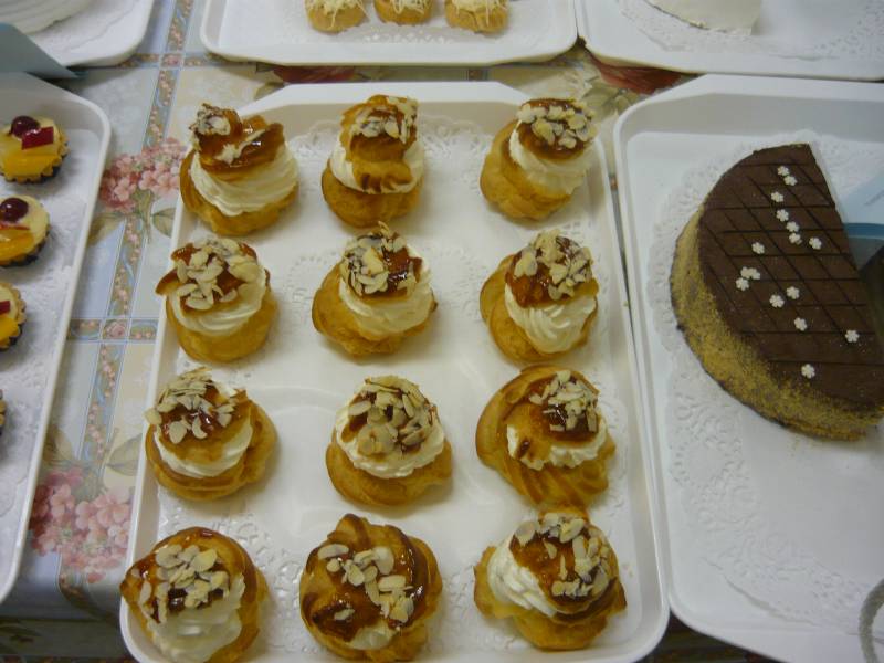 Képviselőfánk